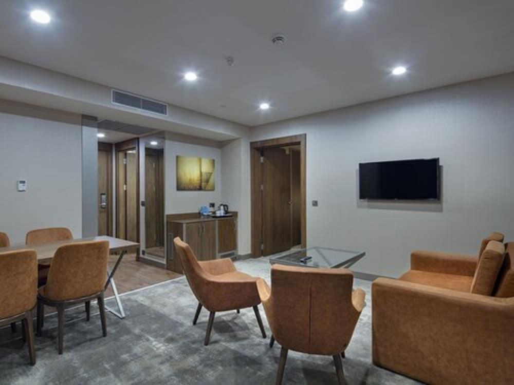 Hilton Garden Inn Yalova Экстерьер фото