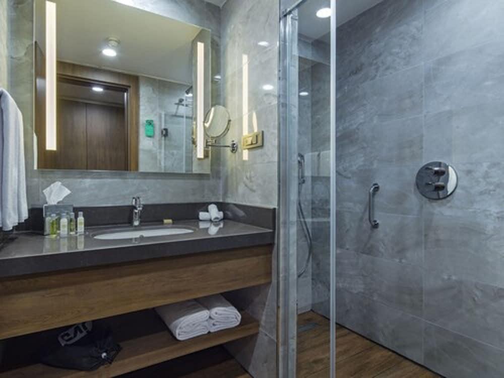 Hilton Garden Inn Yalova Экстерьер фото